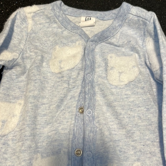 Baby Gap 6-9m Button Up Sleeper - Picture 2 of 3